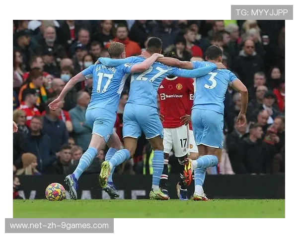 曼城边路推进形成宽度